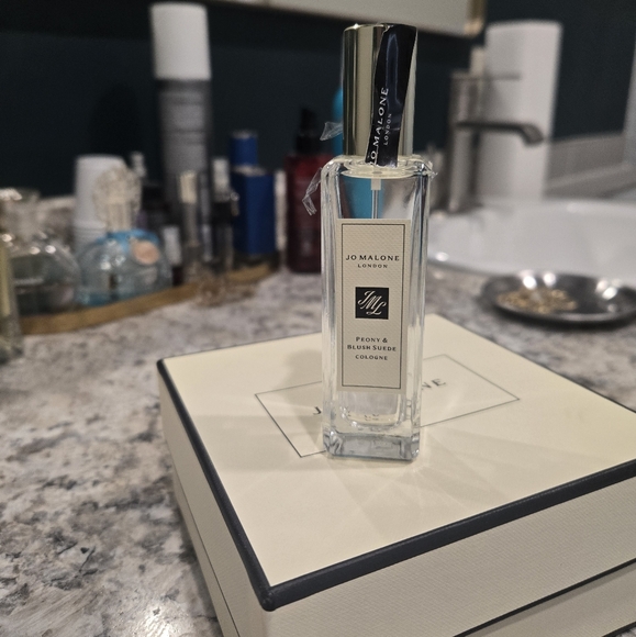 Jo Malone Peony & Blush Suede Cologne - Picture 1 of 4